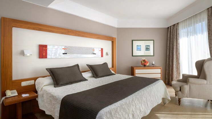 Front Sea View Suite